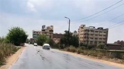 انخفاض درجات الحرارة وتكاثر للسحب.. الأمطار تضرب قرى ومراكز محافظة القليوبية | بث مباشر 