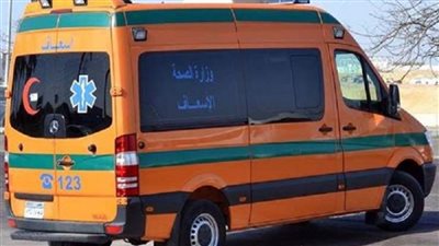 تفاصيل مصرع وإصابة 12 عاملًا في حادث تصادم ميكروباص وتروسيكل بالبحيرة | بث مباشر