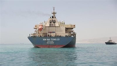لليوم الثالث على التوالي.. استمرار التحفظ على السفينة الجانحة في خليج العقبة | بث مباشر