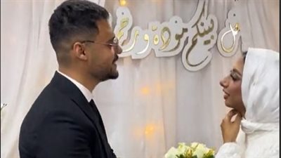 اللي سحراله.. هجوم على التيكتوكر محمد حسن بعد تعرض زوجته للتنمر: بيتاجر بأهل بيته