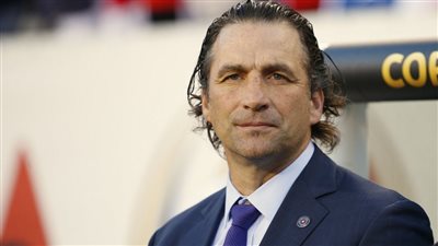 خوان بيتزي: رحيل صلاح عن ليفربول قرار شخصي.. وميسي أثر سلبًا على برشلونة
