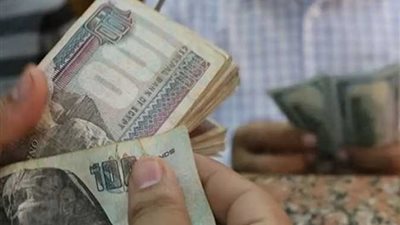 تطبيق الحد الأدنى للأجور بالقطاع الخاص.. انتقادات وطلبات إحاطة بالبرلمان ضد الشركات غير الملتزمة