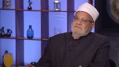 أحمد كريمة: غطاء المرأة لوجهها بالحج والعمرة مخالف ويجعلها تخرج فدية
