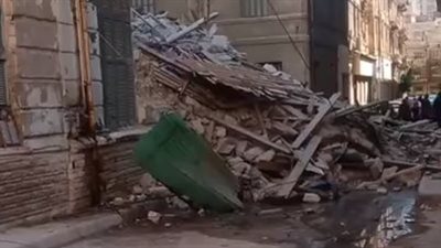 انهيار عقار مكون من 4 طوابق في الإسكندرية | بث مباشر