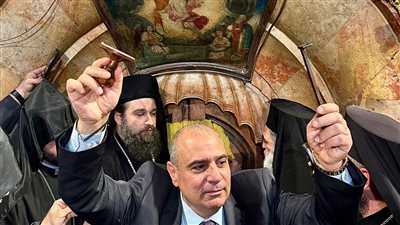 عمره 1000 عام│ أمين مفتاح كنيسة القيامة بالقدس: نحن مسلمون ونفتخر بمسؤولية المفتاح.. والحرب لم تؤثر على فتحها | حوار