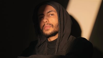 لنشره الإلحاد.. حكم قضائي بحجب وحظر اليوتيوبر شريف جابر من منصات التواصل الاجتماعي