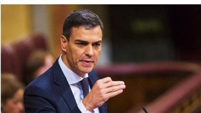 رئيس الوزراء الإسباني: مرسوم ملكي بتجريم تصدير الأسلحة إلى إسرائيل