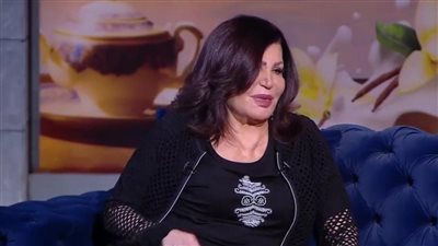 نجوى فؤاد: بمشي على كرسي متحرك خارج البيت.. ومش هشتغل وأنا تعبانة