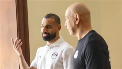 صلاح ينضم لمنتخب مصر لأول مرة تحت قيادة حسام حسن.. وهذا سبب ظهوره حليق الرأس | بث مباشر
