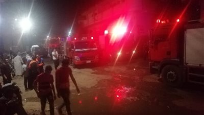 السيطرة على حريق اندلع داخل عقار بشارع شامبليون بوسط البلد | بث مباشر