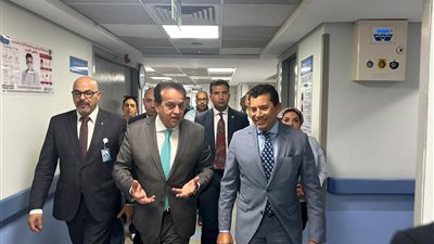 وزيرا الرياضة والصحة يتابعان حالة السباحة شذى نجم بمعهد ناصر