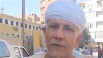 أب يساند نجله أمام إحدى لجان الثانوية العامة: بصحى معاه من الفجر وبدعيله في كل وقت | بث مباشر