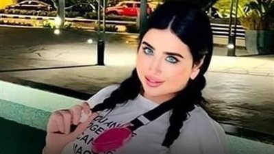 ترحيل البلوجر روكي أحمد لقسم الشرطة بعد قرار حبسها