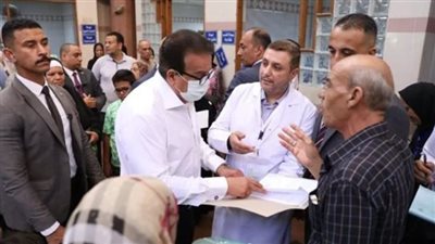 وزير الصحة يجري زيارة مفاجأة لمستشفيي العامرية والقباري بالإسكندرية ويحول مديري صيدلياتهما للتحقيق | بث مباشر 