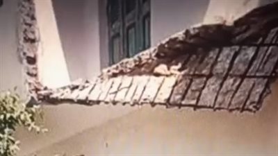 انهيار جزء من عقار في بين السرايات| بث مباشر