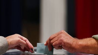 الانتخابات الفرنسية| توقعات ببرلمان معلق.. وسيناريوهات لحل الشلل السياسي