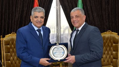 محافظ الإسماعيلية يستقبل رئيس هيئة قناة السويس لتعزيز العمل المشترك