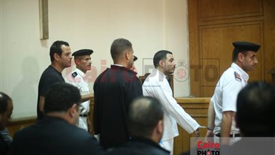 محاكمة سفاح التجمع بتهمة قتل 3 سيدات.. بعد قليل 