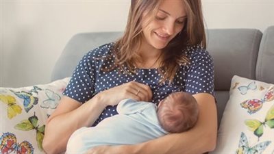 تقلل الوزن.. فوائد الرضاعة الطبيعية في مرحلة ما بعد الولادة 