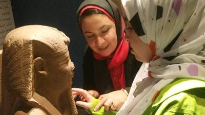 متحف تل بسطا ينظم ورشتي عمل لذوي الهمم لتعليم تصنيع البردي