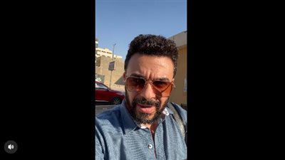 قالولي صلي في البيت.. كريم الحسيني يستغيث بدار الإفتاء بعد منعه من دخول المسجد لأداء صلاة العصر