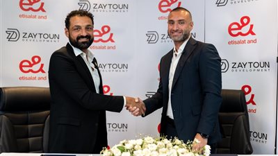 إي آند بيزنس التابعة لـ إي آند مصر تتعاقد مع زيتون للتطوير لتقديم الخدمات التكنولوجية بمشروعات الشركة