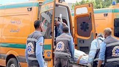 اختل توازنها.. سقوط سيدة من أعلى سطح منزلها بسوهاج | بث مباشر 