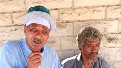 عاجز وبيزحف على إيده.. مأساة مشرد بالسويس يعاني من فقدان السمع والبصر| بث مباشر
