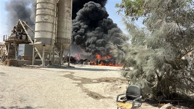 انفجار سيارة محملة بالسولار يتسبب في حريق مصنع بالمنطقة الصناعية في أكتوبر