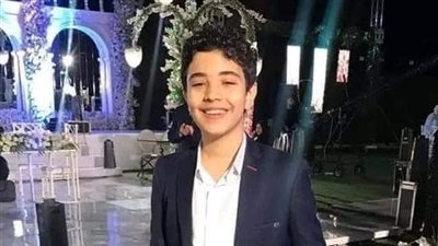صدمه القطار خلال لعب الكرة.. تشييع جثمان صبي توفي بعد بتر ذراعيه وقدميه بدمنهور | بث مباشر