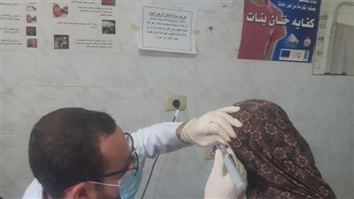 الكشف على 855 شخصًا خلال قافلة طبية في قرية بوريج بالغربية