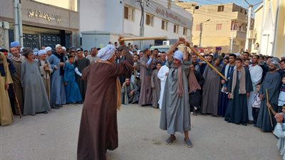 لعبة الرجالة.. فن التحطيب واللعب بالعصى موروثات قديمة في سوهاج | صور وفيديو