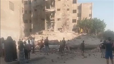 استخراج جثتي شخصين من أسفل أنقاض عقار الإسماعيلية المنهار