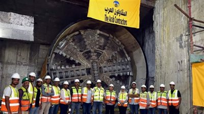 بطول كيلو متر.. نجاح حفر أول مسار بين محطتي الأهرامات والمريوطية من الخط الرابع للمترو| بث مباشر 