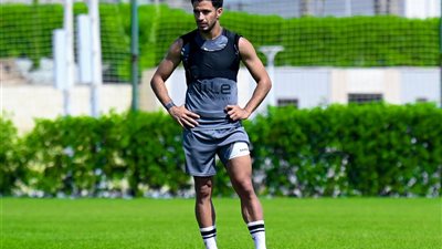 رغم الإصابة.. عمر جابر يؤازر الزمالك في معسكر الإسكندرية قبل مواجهة سموحة