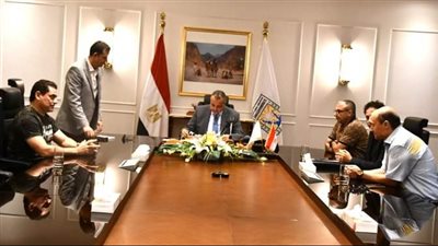 محافظ جنوب سيناء يشدد على تحصيل مستحقات شركة الكهرباء واسترداد حق الدولة