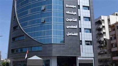 بعد رصد استغلال المنتفعين.. التأمين الصحي تنشئ مكاتب للحجز الإلكتروني داخل العيادات مقابل 10 جنيهات للفرد