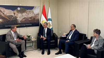 مناقشات مصرية أمريكية للتعاون في مجال الطاقة وإدارة الكربون