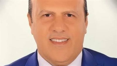 سكرتير عام محافظة جنوب سيناء يشارك طلاب الأزهر فرحتهم بالعام الدراسى الجديد