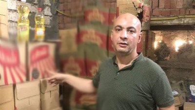 ضبط 1200 لتر زيت طعام وطن سكر مجهولي المصدر في الشرقية| صور
