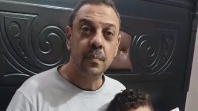 أب يروي تفاصيل دهس نجله خلال جلوسهما على مقهى بالجيزة: العربية شالتنا والسواق هرب| بث مباشر 