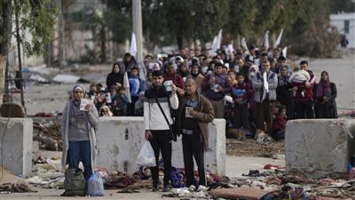 أرقام صادمة.. مواطنو غزة يأملون بعودة الحياة في واقع مؤلم بعد عام من الحرب