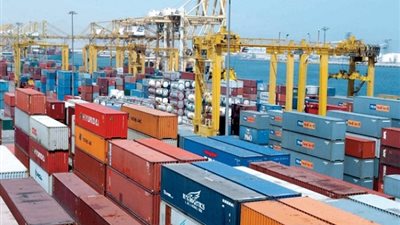 إنشاء منطقة حرة خاصة لمزاولة نشاط صناعة الكتان والغزل والنسيج في المطورين بالسادات