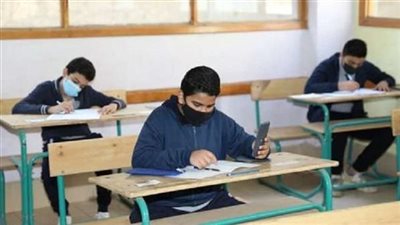 تشكيل لجنة لبحث شكاوى طرد طلاب من إحدى مدارس الوراق وإجبارهم على عدم الحضور|بث مباشر 