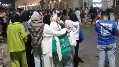 حزن وصدمة.. توافد أسر ضحايا حادث أتوبيس جامعة الجلالة على مجمع السويس الطبي | بث مباشر