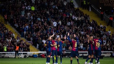 برشلونة يضرب إشبيلية بخماسية في الدوري الإسباني 