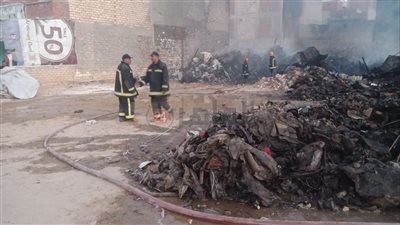 السيطرة على حريق بجوار مصنع إعادة تدوير مخلفات في مطروح