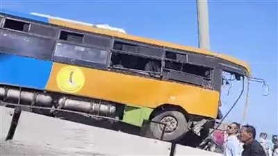 أتوبيس سياحة ضيق عليه.. مصدر بالنقل العام يكشف لـ القاهرة 24 تفاصيل حادث أتوبيس النقل العام بالإسكندرية 