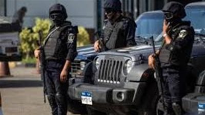 ضبط المتهمة بترك صغيرين توأم أمام مدرسة بالمنوفية| بث مباشر 