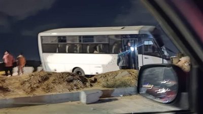 التحقيق في إصابة 13 شخصا جراء تصادم أتوبيس وسيارة نقل بالإسكندرية